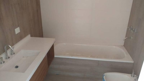 Imagen 10 de 15 de Casa Al Lago 4 Dormitorios A Estrenar En San Francisco