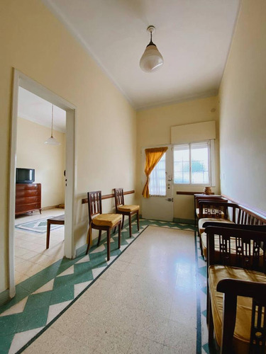 Casa En Venta En Caseros 1343
