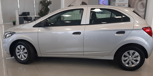 Imagen 4 de 20 de Chevrolet Onix 1.4 Joy 5 Puertas Base 2023