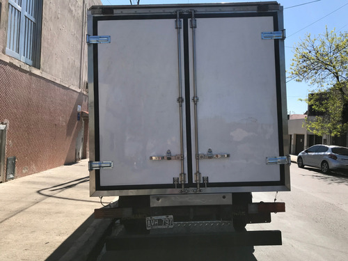 Camión Con Térmico Y Equipo De Frío Para Congelados