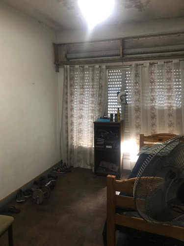 Imagen 7 de 14 de Lencke Vende - En Block Locales Mas Departamentos, Zona Muy Comercial Sobre Av. Avellaneda
