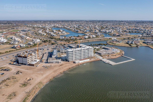 Imagen 12 de 25 de Departamento En Venta - Puertos Del Lago Sobre El Lago Central