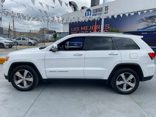 Imagen 3 de 15 de Jeep Gran Cherokee Lujo 6 Cilindros Limited