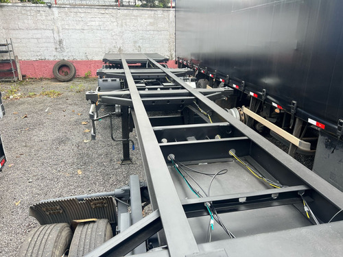Carreta Porta Container São Pedro 2025