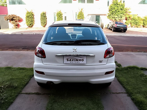 Imagem 14 de 15 de Peugeot 207 1.4 Xr 8v
