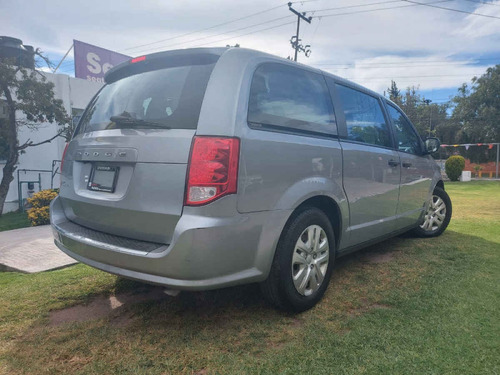 Imagen 5 de 13 de Dodge Grand Caravan 2018 5p Se V6/3.6 Aut