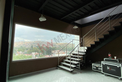 Edificio En Venta En Calzada De Los Jinetes /generando Rentas