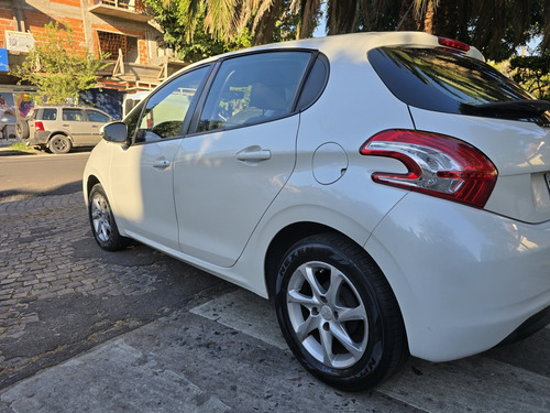 Peugeot 208 1.5 Allure Touchscreen