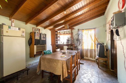 Imagen 30 de 30 de Venta De Excelente Predio En Lomas De Zamora A/c
