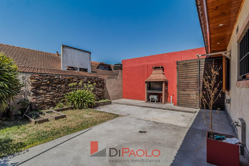 Casa 4 Ambientes En Venta Adentro Del Barrio Murialdo