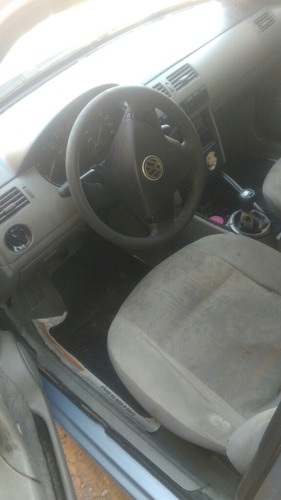 Volkswagen Gol 2001 1.0 16v Plus 5p