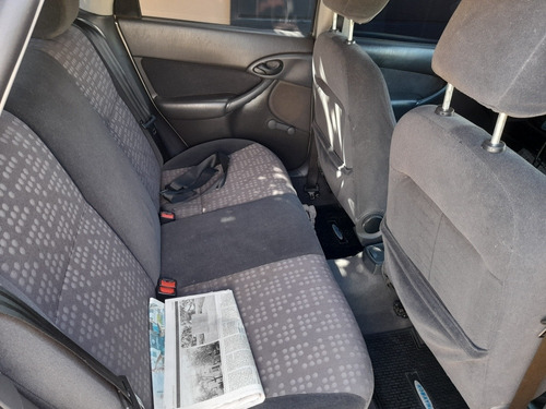 Ford Focus 1.6 Ambiente 2005