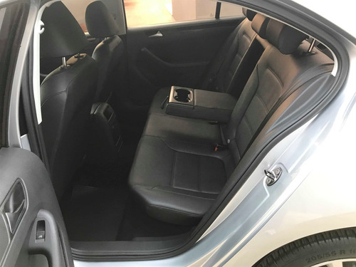 Volkswagen Jetta 2.0 Comfortline Flex 4p Manual