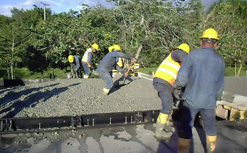 Imagen 4 de 7 de Concreto Premezclado Y Alquiler De Bomba Y Equipos