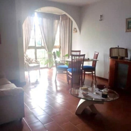 Apartamento En Venta Urbanización Macaracuay. Km