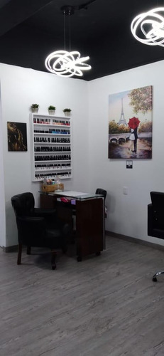 Se Traspasa Estudio De Belleza En Multiplaza Arboledas