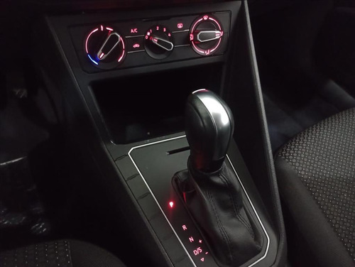 Volkswagen Virtus 1.6 MSI TOTAL FLEX AUTOMÁTICO