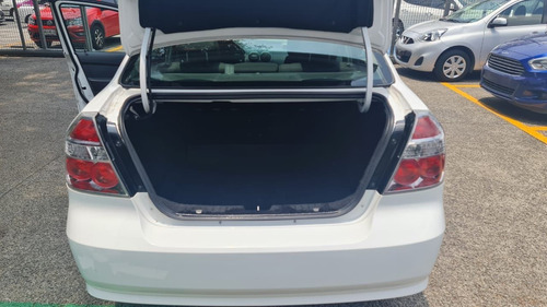 Imagen 14 de 15 de Chevrolet Aveo 2018 1.6 Ls Mt