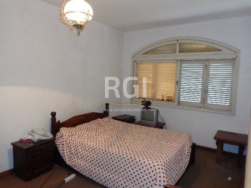 Casa Em Tristeza Com 3 Dormitórios - Vp85267