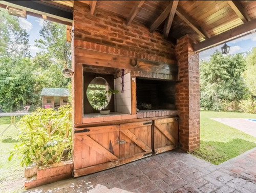 Venta De Hermosa Propiedad, En El Rodal