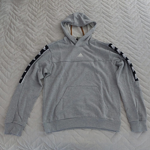 Buzo adidas Brandlove Gris Talle S