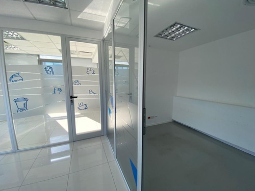 Imagen 10 de 12 de Oficina 275 M², Macacha Guemes 300, Madero Center