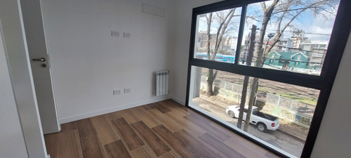 Departamento Dedos Ambientes En Venta - Castelar Norte
