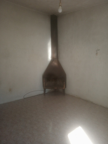 Casa Con Gran Terreno En Carrasco Del Sauce