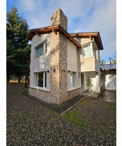 Importante Complejo De Cabañas En El Barrio Villa Ayelén De Esquel Chubut
