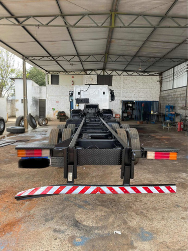 Imagem 4 de 11 de Ford Cargo 2429