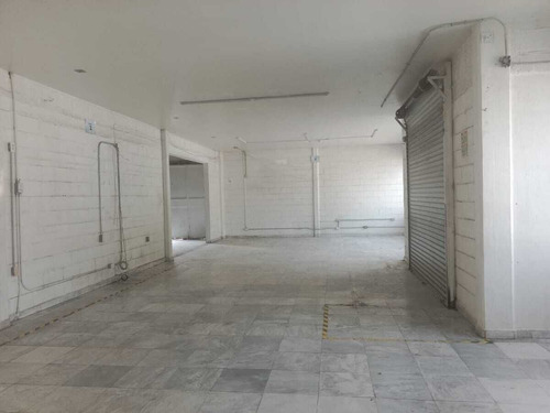 Rento Bodega Comercial En Atizapan Centro En Avenida Adolfo Lopez Mateos Rhb46