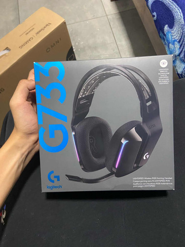 Logitech G733