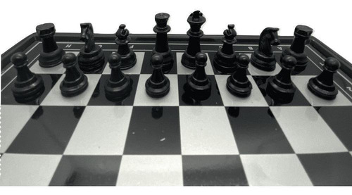 Imagem 4 de 5 de Jogo De Xadrez Magnético 19,5 X 19,5 Cm