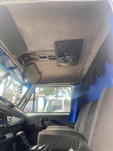 Imagem 3 de 15 de Volkswagen 35300