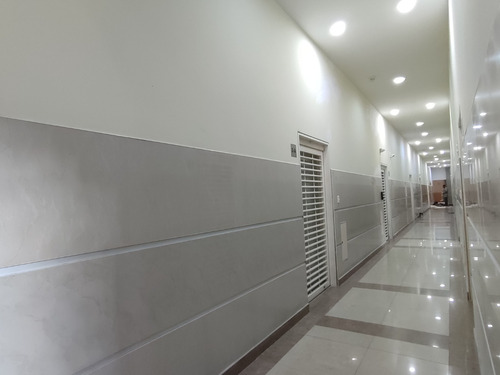 Vendo Oficina Doble Altura Obra Gris Centro Empresarial Lomas Del Sol