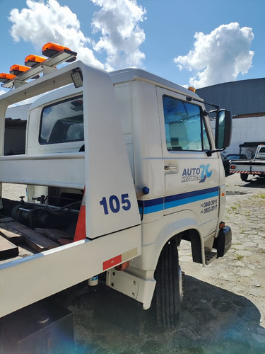 Caminhão 8120 Volkswagen Ano 2001 Plataforma Com Asa Delta