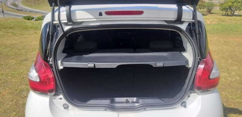 Imagem 7 de 13 de Fiat Mobi Like 1.0 Flex 4p