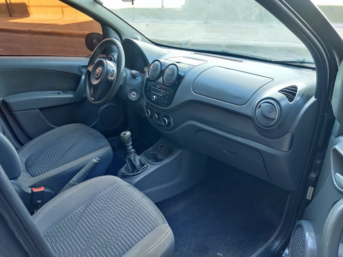 Imagen 3 de 12 de Fiat Palio 2016 1.4 Fire Pack Top