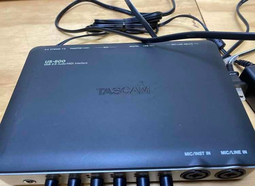 Tascam Us-600 Interfaz De Audio 6 In 4 Out Usb Y Midi (Usado)