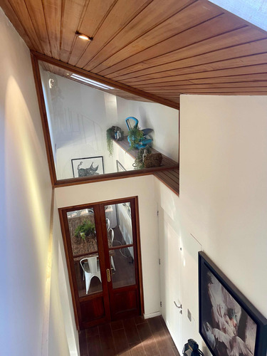 Único Y Hermoso Duplex De 4 Dormitorios Más Sala De Estar