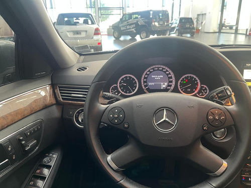 Mercedes Benz E550 Elegance Automatico L/09 - 2011