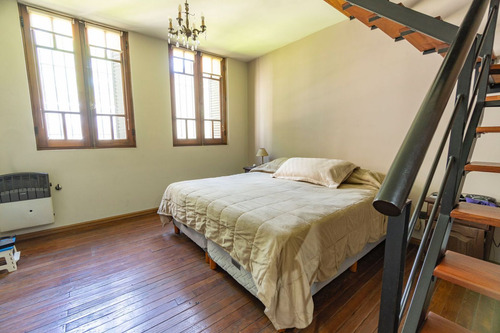 Casa 4 Ambientes Con Parque Y Cocheras