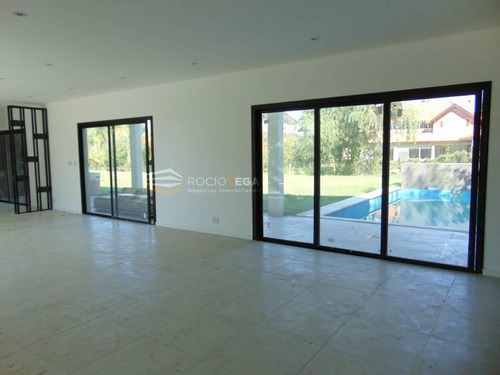 Imagen 10 de 30 de Espectacular Casa En Venta A Estrenar En Barrio Cerrado Santa Ana