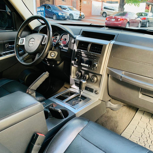 Imagen 7 de 14 de Jeep Cherokee Kk 2012