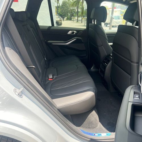 BMW X5 M60