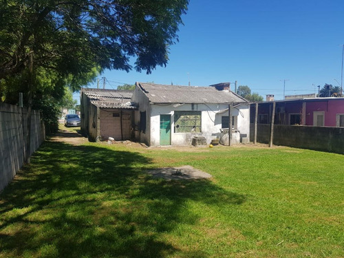 Oportunidad 2 Casas! Av. Artigas Y Bolivar, Progreso.-