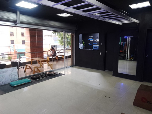 Potencial Local Comercial En Alquiler En La Av. Sucre De Los Dos Caminos