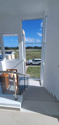1593- Casa En Plantation, Pto. Pta.