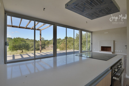 Imagen 6 de 30 de Casa Perimetral Bueno #200-300 - Costa Esmeralda - Golf 1 - 1017m2 #id 11087