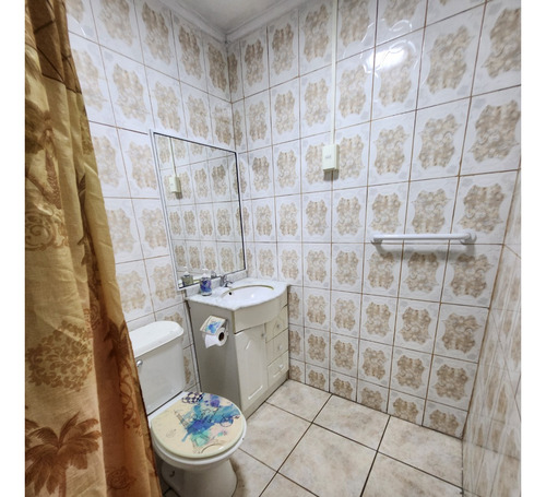 Se Vende Amplia Casa 4d/3b En Villa Santa Elena, Macul